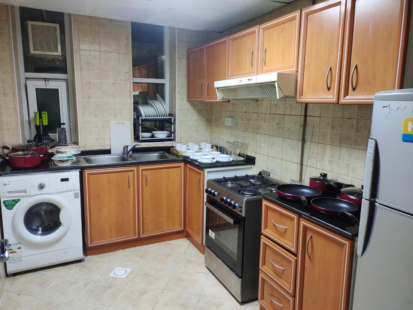 Arnim Suite - 3 Bedrooms Apartment Sharjah Exterior foto