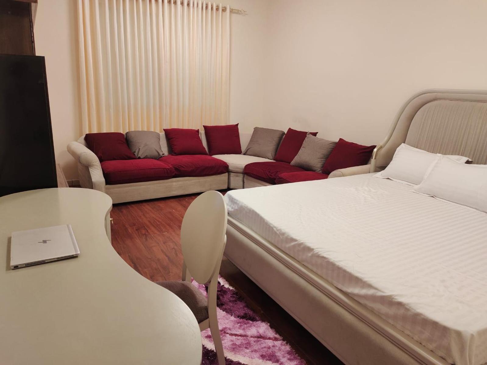 Arnim Suite - 3 Bedrooms Apartment Sharjah Exterior foto