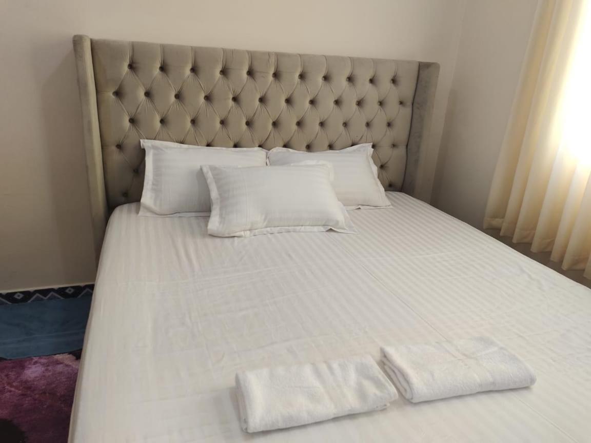 Arnim Suite - 3 Bedrooms Apartment Sharjah Exterior foto