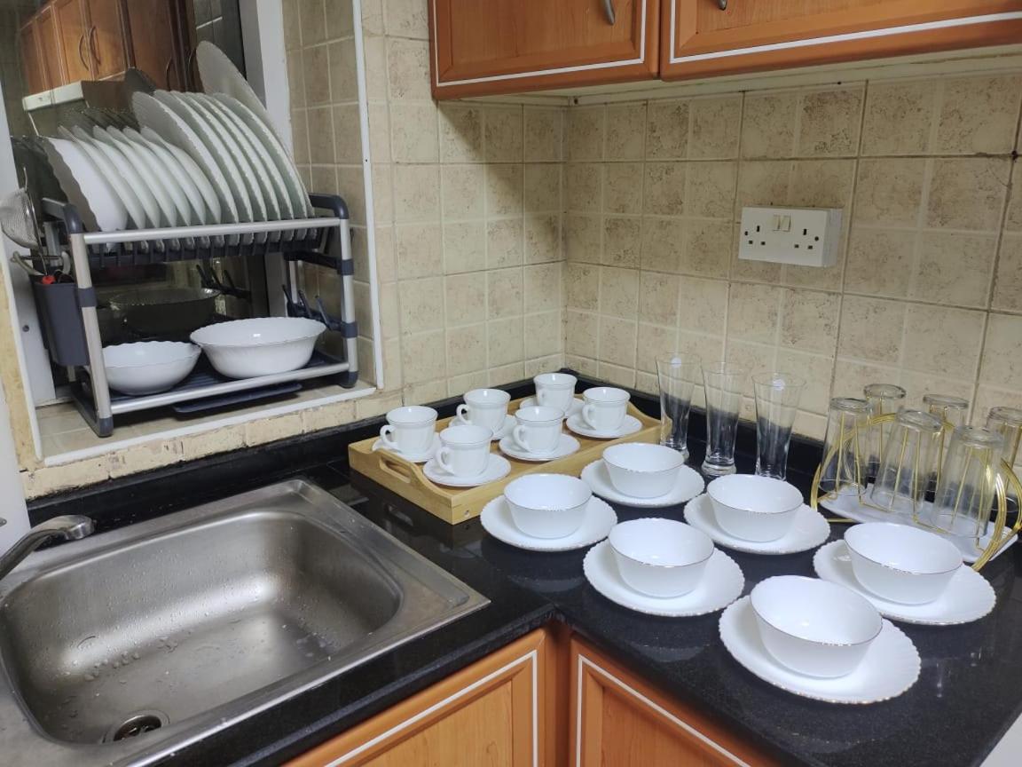 Arnim Suite - 3 Bedrooms Apartment Sharjah Exterior foto